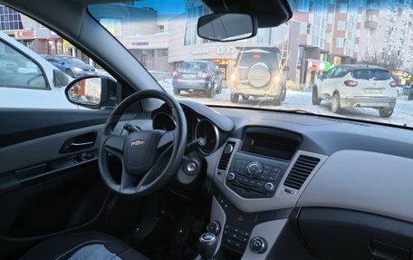 Chevrolet Cruze II, 2012 год, 800 000 рублей, 10 фотография