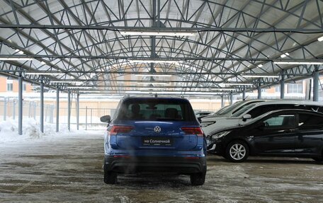 Volkswagen Tiguan II, 2019 год, 2 380 000 рублей, 4 фотография