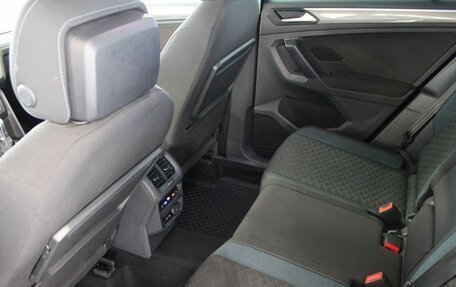 Volkswagen Tiguan II, 2019 год, 2 380 000 рублей, 12 фотография