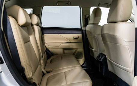 Mitsubishi Outlander III рестайлинг 3, 2019 год, 2 849 000 рублей, 19 фотография