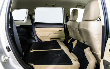 Mitsubishi Outlander III рестайлинг 3, 2019 год, 2 849 000 рублей, 21 фотография