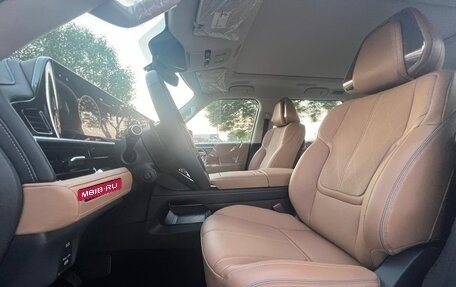 Infiniti QX80, 2025 год, 19 490 000 рублей, 8 фотография