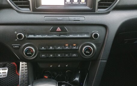 KIA Sportage IV рестайлинг, 2017 год, 1 900 000 рублей, 13 фотография