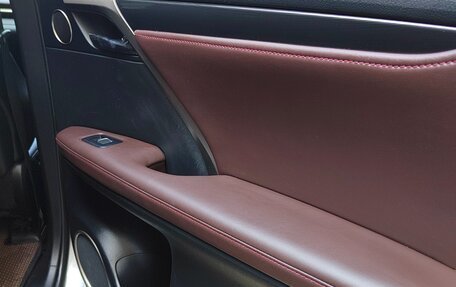 Lexus RX IV рестайлинг, 2018 год, 5 100 000 рублей, 6 фотография