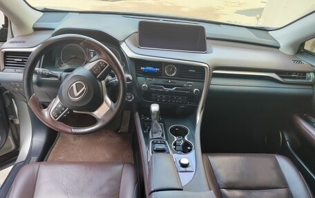 Lexus RX IV рестайлинг, 2018 год, 5 100 000 рублей, 9 фотография