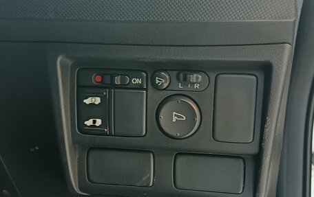 Honda Freed I, 2010 год, 1 060 000 рублей, 20 фотография