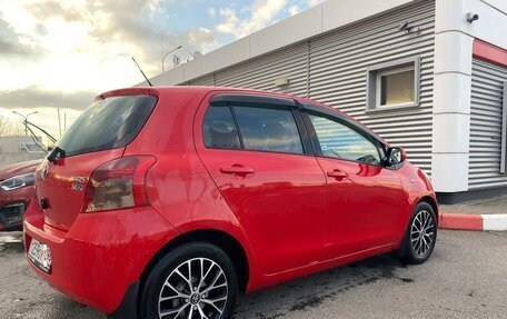 Toyota Yaris III рестайлинг, 2007 год, 550 000 рублей, 4 фотография