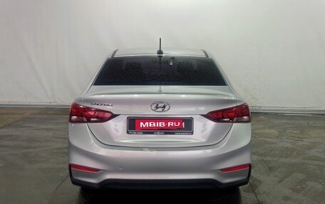 Hyundai Solaris II рестайлинг, 2017 год, 927 000 рублей, 5 фотография
