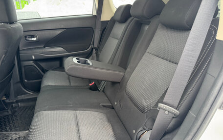 Mitsubishi Outlander III рестайлинг 3, 2019 год, 2 249 000 рублей, 12 фотография