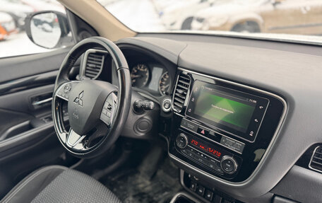 Mitsubishi Outlander III рестайлинг 3, 2019 год, 2 249 000 рублей, 14 фотография