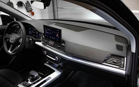 Audi Q5, 2021 год, 5 650 000 рублей, 26 фотография