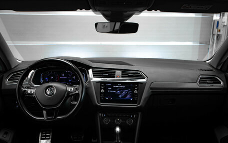 Volkswagen Tiguan II, 2019 год, 2 595 000 рублей, 8 фотография