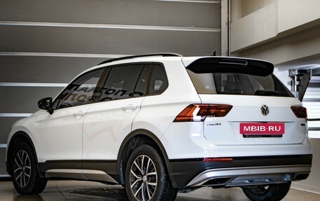 Volkswagen Tiguan II, 2019 год, 2 595 000 рублей, 6 фотография