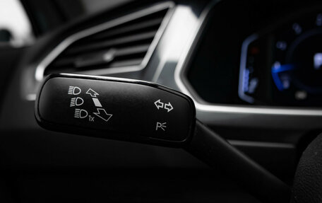 Volkswagen Tiguan II, 2019 год, 2 595 000 рублей, 12 фотография