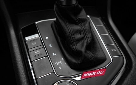 Volkswagen Tiguan II, 2019 год, 2 595 000 рублей, 18 фотография