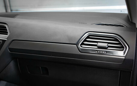 Volkswagen Tiguan II, 2019 год, 2 595 000 рублей, 27 фотография