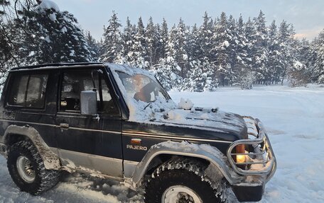 Mitsubishi Pajero III рестайлинг, 1989 год, 600 000 рублей, 1 фотография
