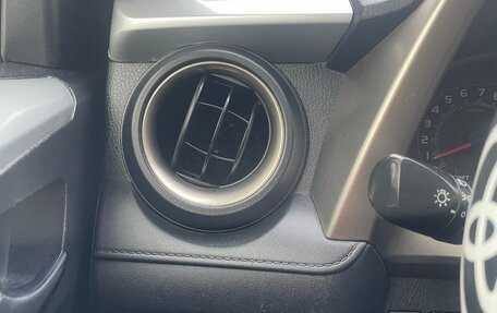 Toyota RAV4, 2012 год, 1 680 000 рублей, 19 фотография