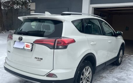 Toyota RAV4, 2016 год, 2 600 000 рублей, 2 фотография