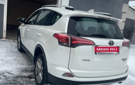 Toyota RAV4, 2016 год, 2 600 000 рублей, 4 фотография