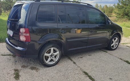 Volkswagen Touran III, 2009 год, 740 000 рублей, 7 фотография