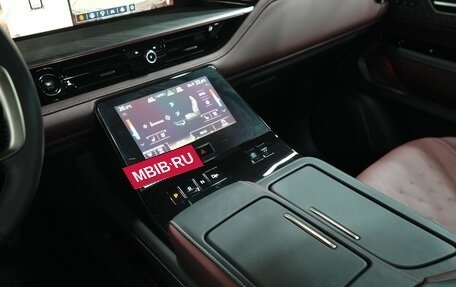 Infiniti QX80, 2024 год, 16 799 000 рублей, 14 фотография