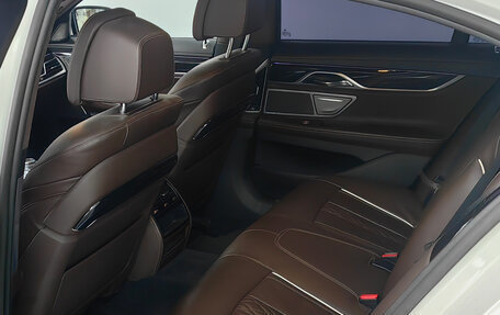 BMW 7 серия, 2016 год, 3 980 000 рублей, 8 фотография