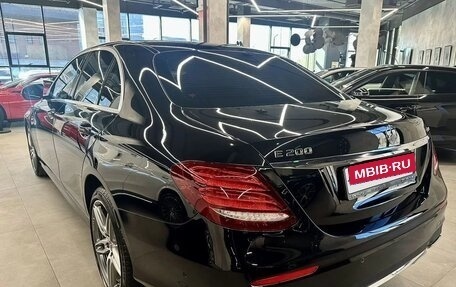 Mercedes-Benz E-Класс, 2020 год, 4 570 000 рублей, 3 фотография