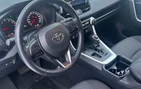 Toyota RAV4, 2020 год, 3 200 000 рублей, 5 фотография