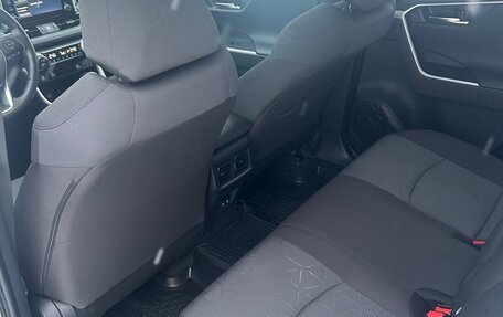 Toyota RAV4, 2020 год, 3 200 000 рублей, 6 фотография