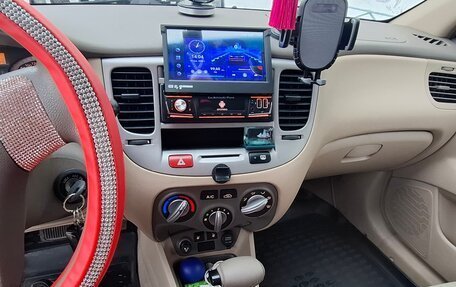 KIA Rio II, 2006 год, 800 000 рублей, 11 фотография