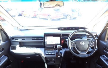 Honda Stepwgn IV, 2021 год, 2 110 000 рублей, 14 фотография