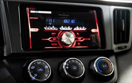 Toyota RAV4, 2016 год, 2 250 000 рублей, 14 фотография