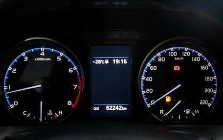 Toyota RAV4, 2016 год, 2 250 000 рублей, 12 фотография