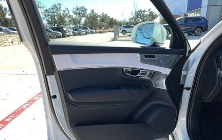 Volvo XC90 II рестайлинг, 2025 год, 10 492 000 рублей, 15 фотография