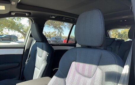 Volvo XC90 II рестайлинг, 2025 год, 10 492 000 рублей, 16 фотография