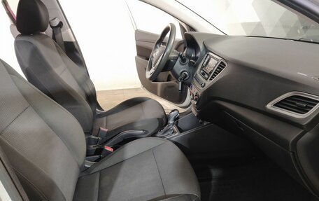 Hyundai Solaris II рестайлинг, 2019 год, 1 299 000 рублей, 18 фотография