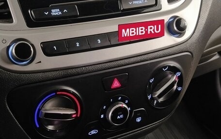 Hyundai Solaris II рестайлинг, 2019 год, 1 299 000 рублей, 15 фотография