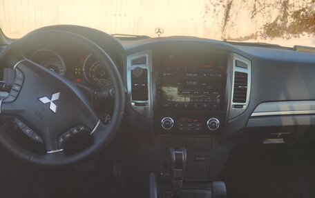 Mitsubishi Pajero IV, 2021 год, 4 100 000 рублей, 10 фотография