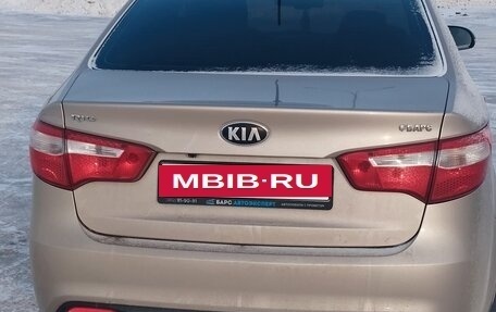 KIA Rio III рестайлинг, 2013 год, 880 000 рублей, 4 фотография