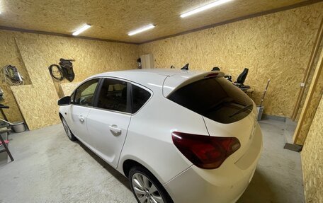 Opel Astra J, 2011 год, 730 000 рублей, 4 фотография