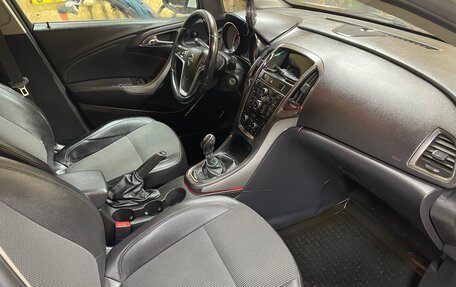 Opel Astra J, 2011 год, 730 000 рублей, 6 фотография