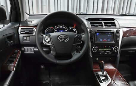 Toyota Camry, 2014 год, 1 739 000 рублей, 13 фотография