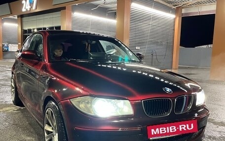 BMW 1 серия, 2009 год, 720 000 рублей, 2 фотография