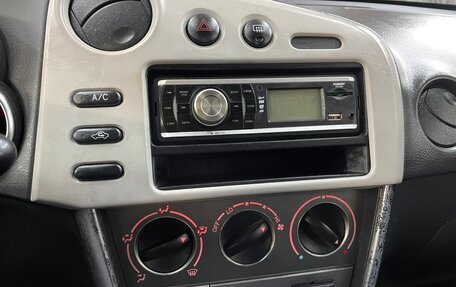 Pontiac Vibe II, 2002 год, 399 000 рублей, 7 фотография