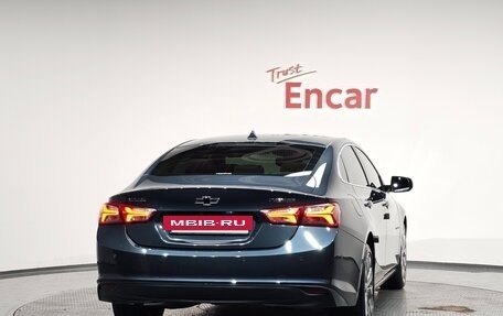 Chevrolet Malibu IX, 2022 год, 1 600 000 рублей, 4 фотография