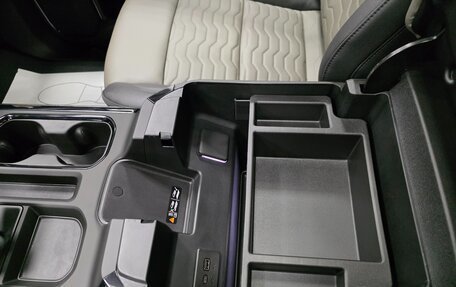 Chevrolet Silverado, 2024 год, 10 990 000 рублей, 27 фотография