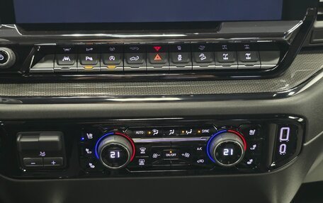 Chevrolet Silverado, 2024 год, 10 990 000 рублей, 25 фотография