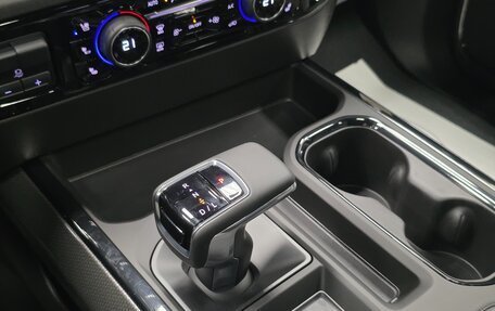 Chevrolet Silverado, 2024 год, 10 990 000 рублей, 26 фотография