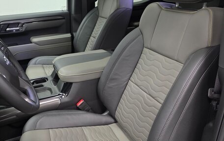 Chevrolet Silverado, 2024 год, 10 990 000 рублей, 21 фотография